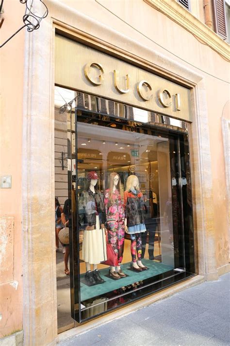 cheap gucci outlet in italy|is the gucci outlet cheaper.